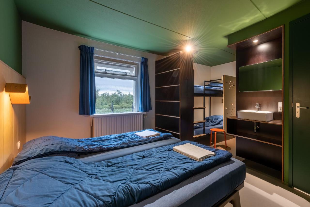 Vierbettzimmer mit eigenem Bad